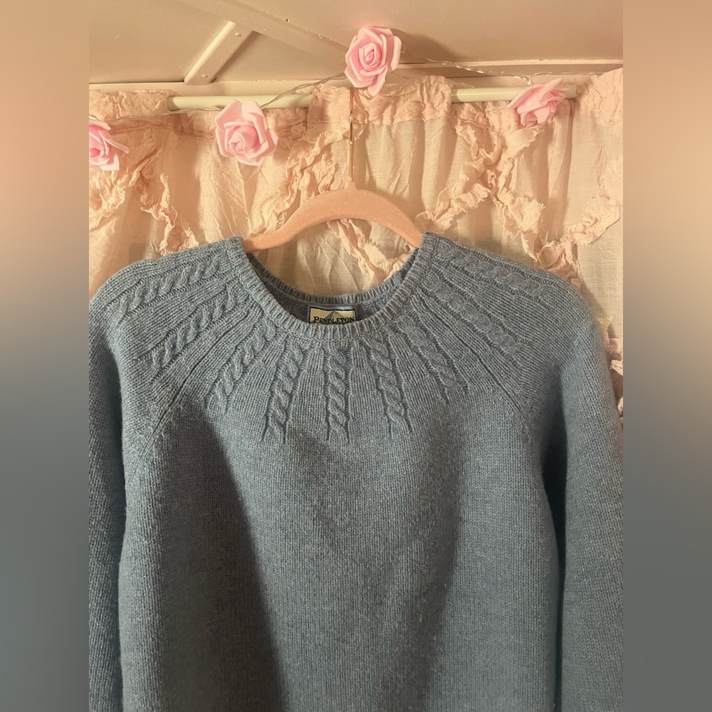Vintage Pendleton Women's Heather Blue Cable Knit Sweater. 100% lambs wool. - Picture 3 of 5